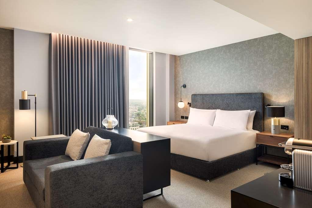 Hotel Hilton Woking Zimmer foto